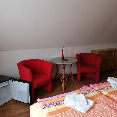 Hotel Pension Und Bistro" Dat Olle Fischerhus" Ralswiek Esterno foto