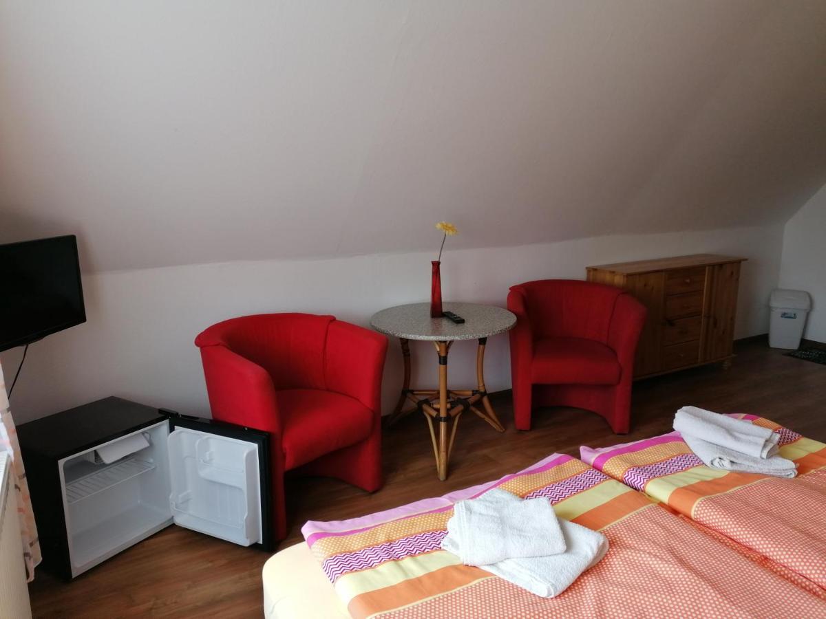 Hotel Pension Und Bistro" Dat Olle Fischerhus" Ralswiek Esterno foto